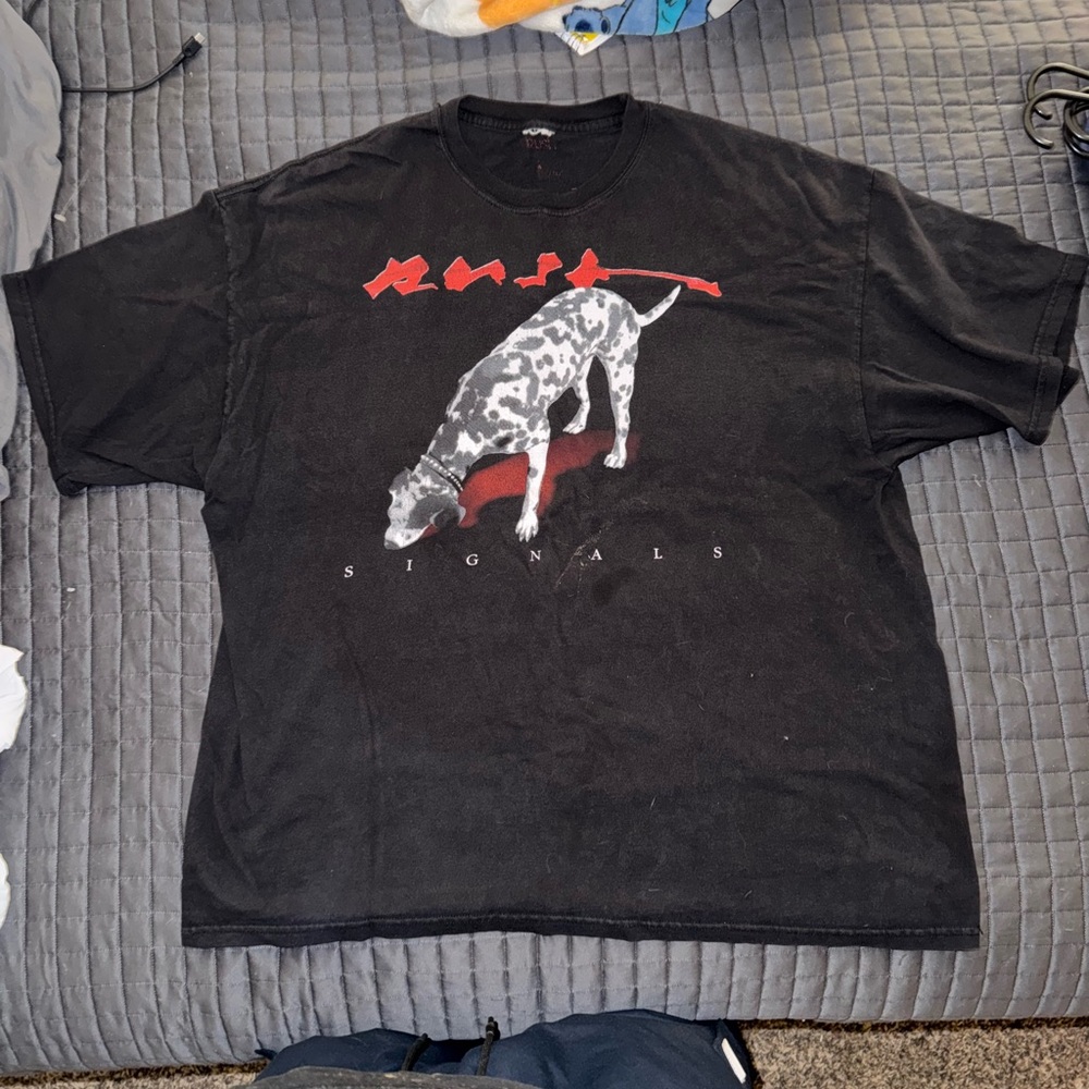 Black and Red Short Sleeve Tee with Graphic Design